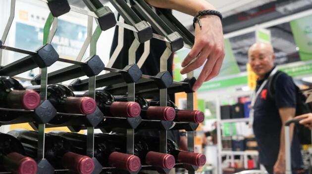 中国葡萄酒未能脱困，酒商对春节旺季感到担忧