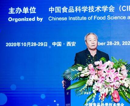 李华教授表示自然葡萄酒是未来葡萄酒产业发展方向