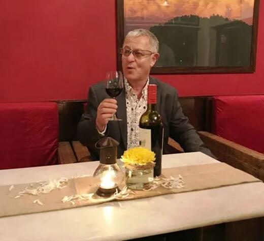 葡萄酒评论家罗伯特·约瑟夫认为“盲品打分”会被淘汰的