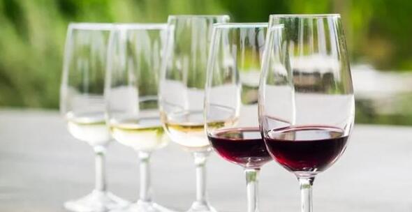 葡萄酒进口量价呈现下滑势头，但中国葡萄酒市场开始复苏
