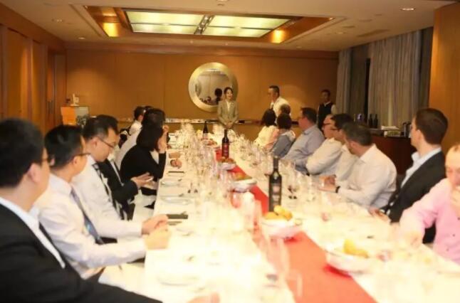誉加葡萄酒和凯雷集团高层到访中国，看好中国市场发展