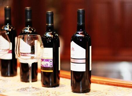 目前中国规模以上葡萄酒企业数量达212家