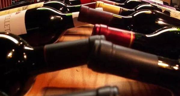 进口葡萄酒市场份额减少，国产葡萄酒能获得更多市场份额