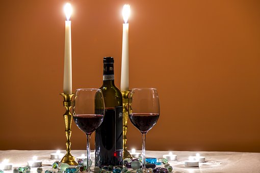 中年女人喝葡萄酒是有哪些方面的作用呢？