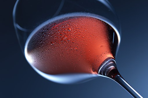 葡萄酒应该要怎样来去喝呢？并且喝葡萄应该注意哪些地方呢？