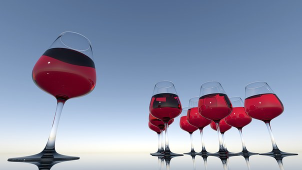 为什么在吸烟前喝杯葡萄酒是可以减少血管损伤的呢？