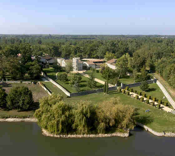 酒庄简介：丰铎酒庄 Chateau Fontesteau