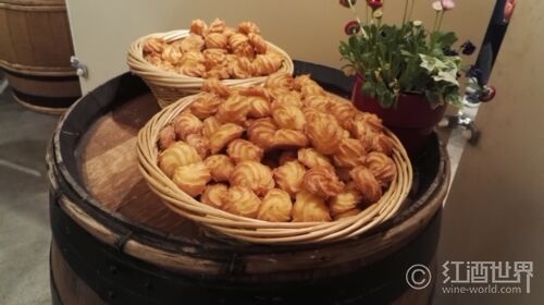 舌尖上的共舞：当葡萄酒遇上甜点