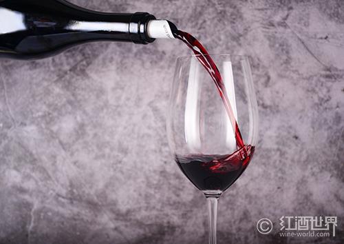 六大迹象表明你已成为一名葡萄酒专家
