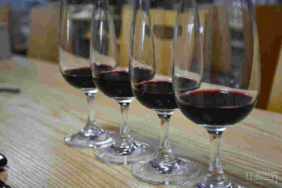 葡萄酒寿命各不同，学会如何捕捉一款葡萄酒的“巅峰”