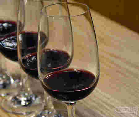 软木塞受到污染的葡萄酒有害健康吗？