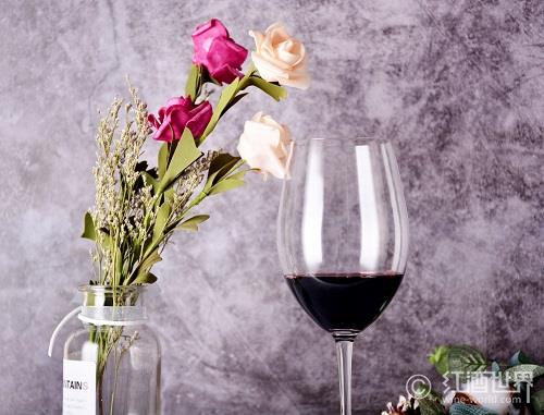 红葡萄酒的8个健康功效，你还不知道吗？