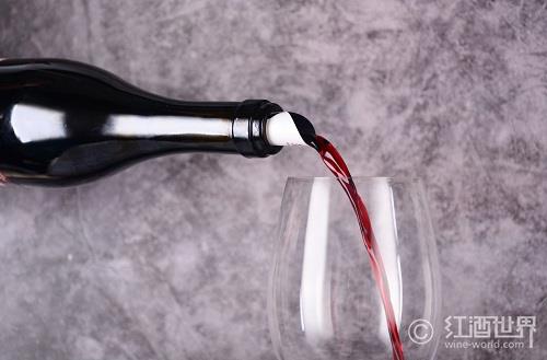 快速冰镇红葡萄酒的八种方法