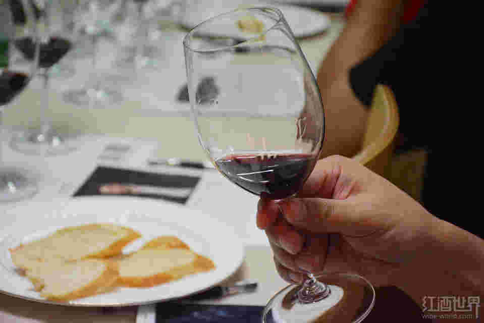 世界上三种被严重低估的葡萄酒——2015版