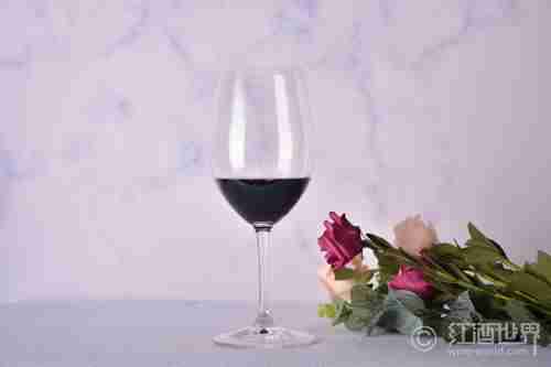 巧喝葡萄酒，预防肝硬化