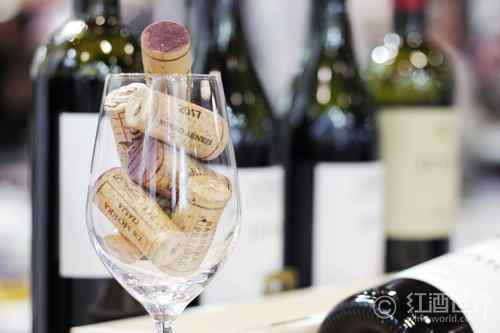 投资者看好2015高端葡萄酒市场