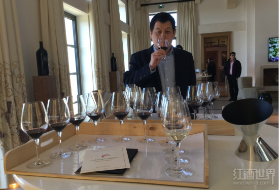 红酒世界董事长苗健先生率队参加柏菲酒庄2015期酒品鉴
