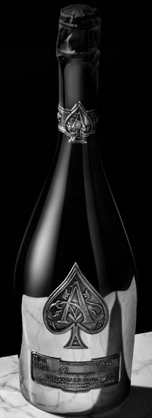 黑桃A面向全球推出高价黑中白香槟