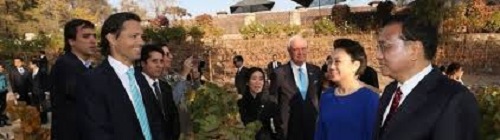 李克强总理访问智利，参观干露酒庄