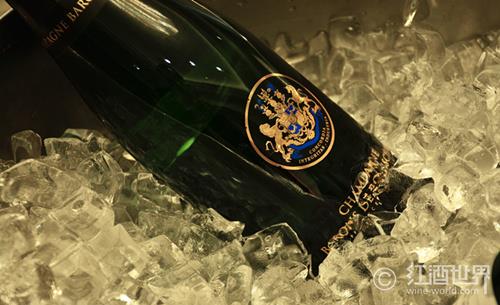 滥用“香槟”做宣传，酒评家遭CIVC怒告