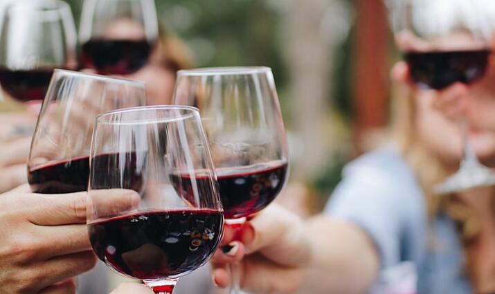 VinePair精选希腊及其种类繁多的葡萄酒