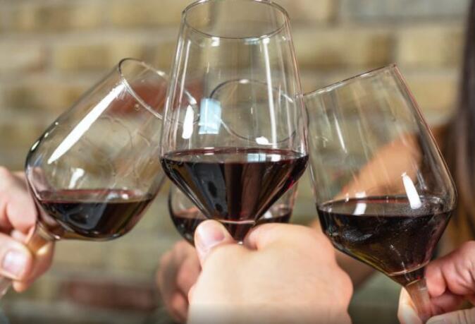 葡萄酒大使让Airbnb房东提供葡萄酒俱乐部优惠