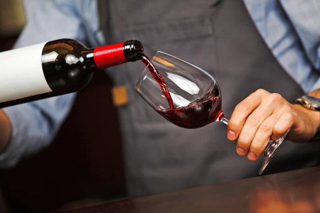 研究表明无酒精葡萄酒与适当的葡萄酒具有相同的健康益处