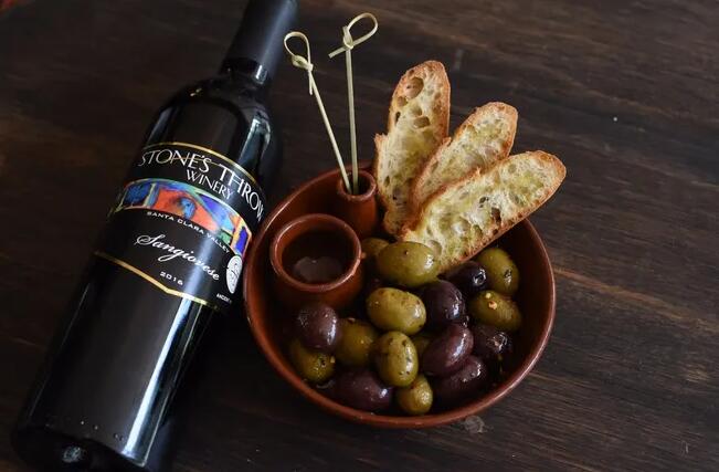 Stone's Throw Winery的意大利餐厅连续第九次获得葡萄酒观众奖