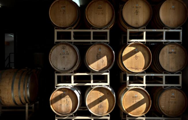 威拉米特山谷之外的伟大的俄勒冈州葡萄酒