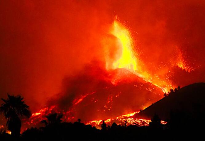 拉帕尔马火山给葡萄酒生产商带来麻烦