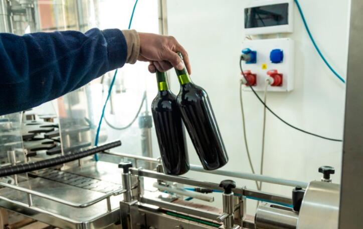 由于玻璃短缺 阿根廷的葡萄园无法装瓶葡萄酒