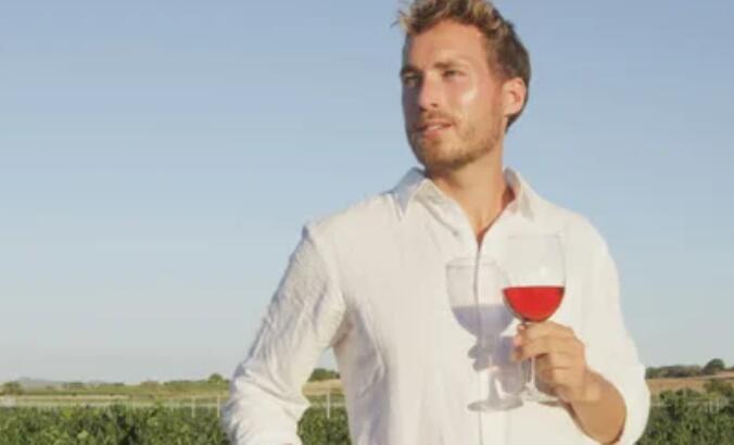 法国葡萄酒吸引美国年轻男性