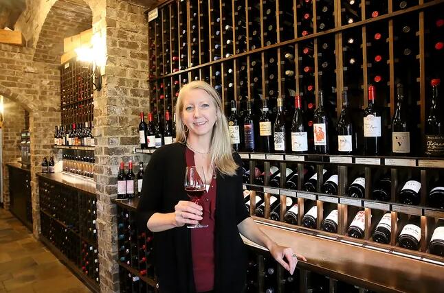 阅读葡萄酒:萨凡纳的专家给初学者一些选择最好葡萄酒的建议