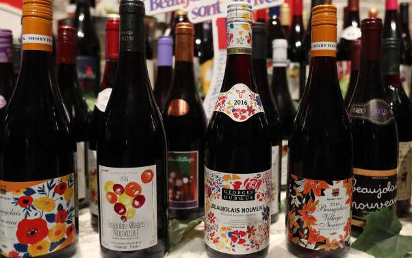 葡萄酒狂热者当心:供应链问题使今年备受期待的博若莱新酒受到挤压