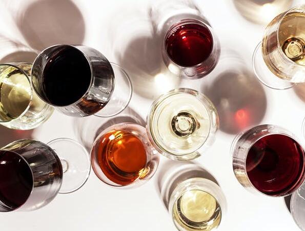 6种葡萄酒会给你的假日客人带来惊喜和快乐